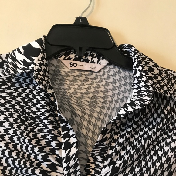 NEW NWT Long Sleeve Collared Bodysuit. Black/White. Size XSqorn businees - Picture 6 of 8